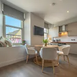 Number One Townhouse Panzió Kinsale