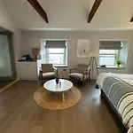 Bed & Breakfast Number One Townhouse *